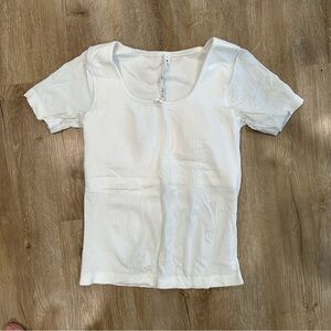Lululemon white ribbed athletic top